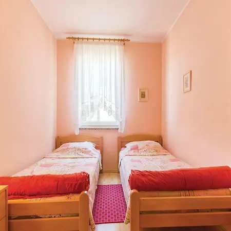 Holiday home Three-bedroom Holiday In Pula