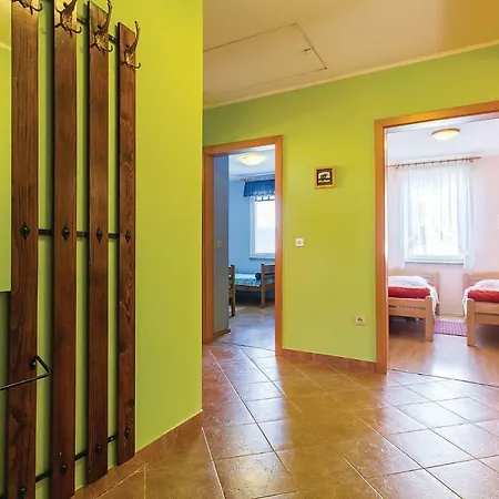 Three-bedroom Holiday In Pula